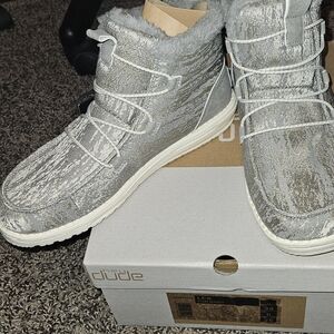 Hey Dude Women's Winter Boots in Gray